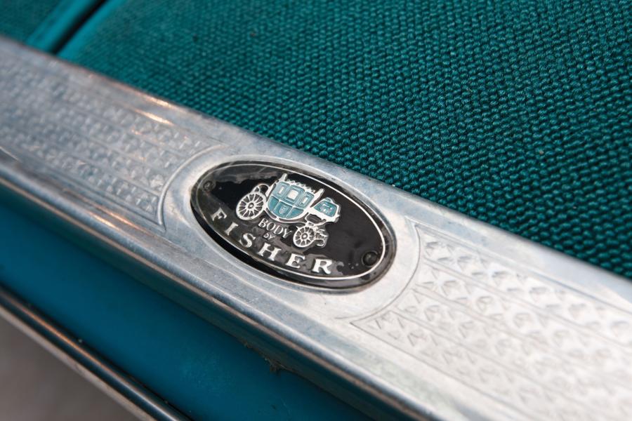 Детали интерьера Chevrolet Bel Air Convertible 1956 года  (фото 51 из 71)
